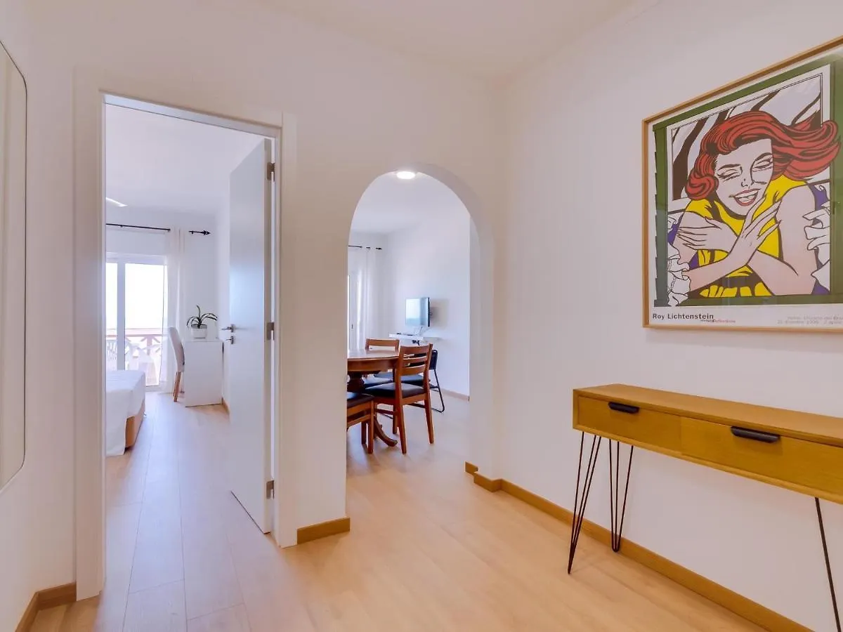 Apartment Al - Apartamento Girassol Beach Front Quarteira