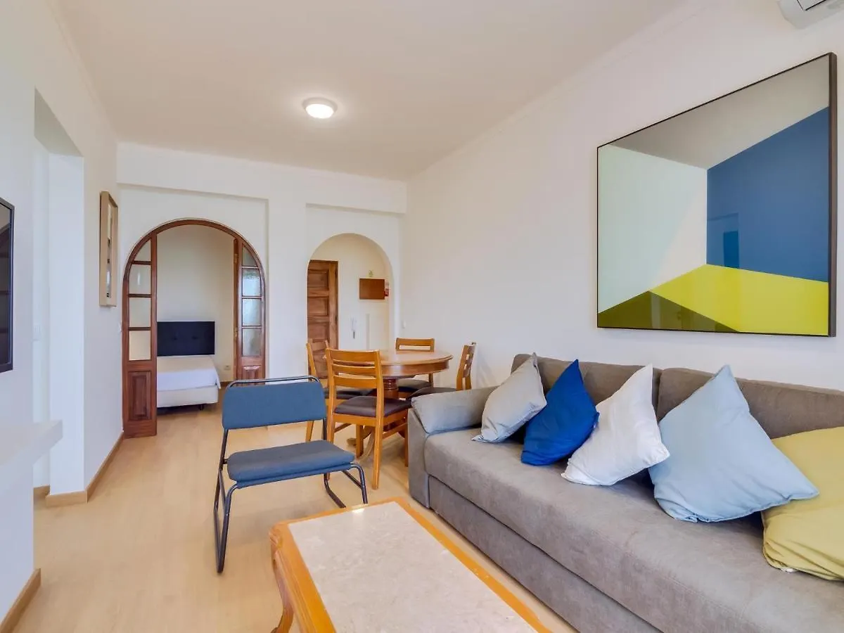 Apartment Al - Apartamento Girassol Beach Front Quarteira