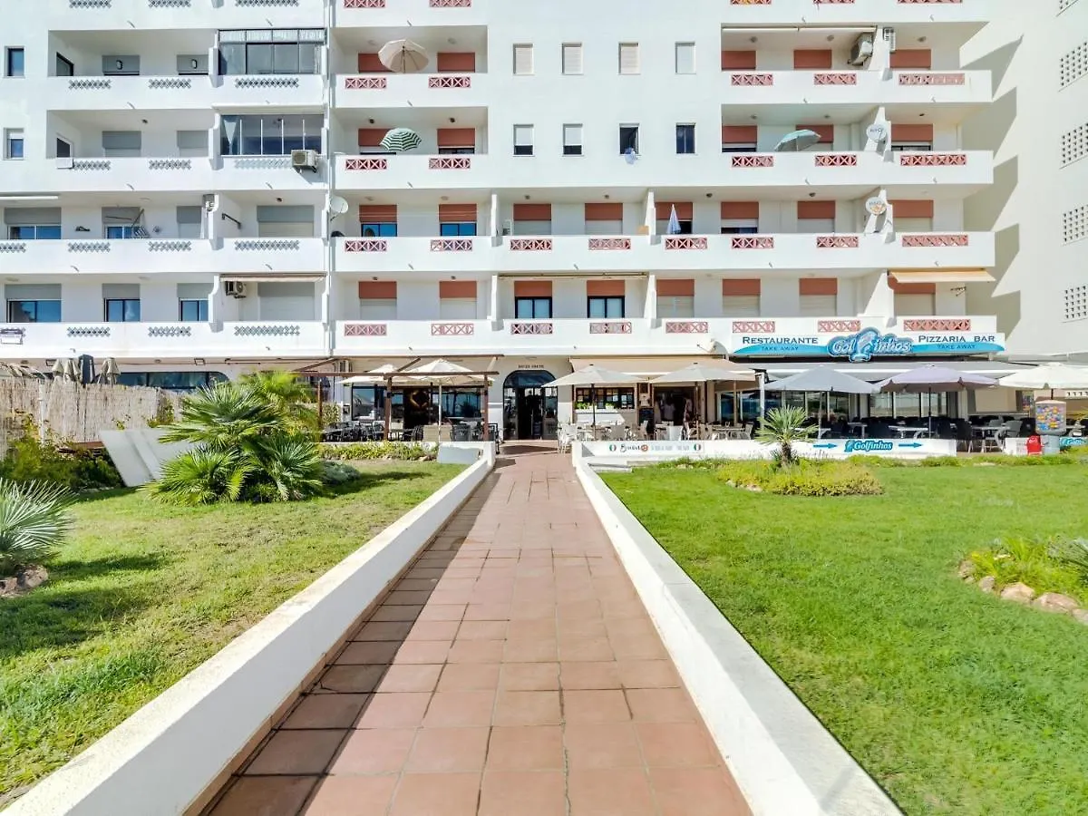 Al - Apartamento Girassol Beach Front Quarteira Portugal